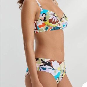 NWT Anne Cole Kashmir Paisley size 16W fits like a 14 regular bikini bottom.